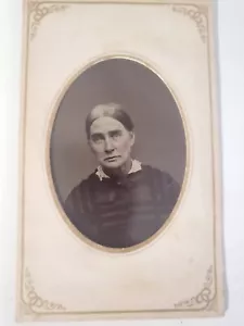 Foto antigua tipo tinte dama victoriana mujer Illinois años 1800 - Imagen 1 de 4