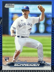 Tarjeta de novato Topps Stadium Club Davis Schneider Blue Jays Base 203 RC 2024 - Imagen 1 de 2