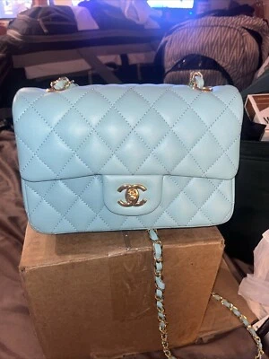 香奈儿经典迷你翻盖包从未使用过 — 第 1/4 张图片