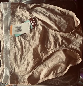 NWT 3 Vanity Fair Comfort Essentials Novelty Hi-Cut Brief Panties Size 7 Nude - Picture 1 of 5