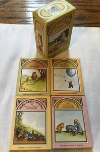 Winnie-the-Pooh Box Set 4 Bks Mini Pooh's Pot o' Honey 1968 AA Milne HC/slipcase - Imagen 1 de 4