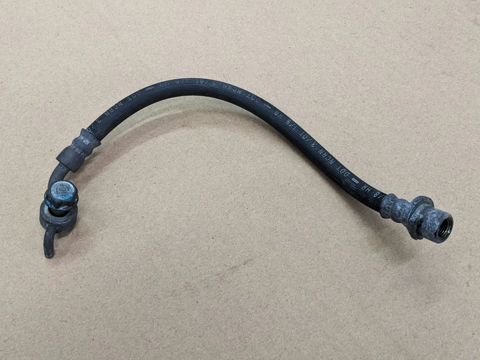 Manguera de línea de embrague Honda S2000 2000-2003 OE usada Foto 1 de 1