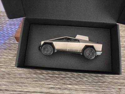 Tesla CYBERTRUCK Wind-up Racer Toy 1:43 Scale Diecast Brand New 🔥 - Image 1 of 4