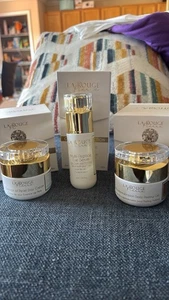 Le Crystal Collection Eye Serum, Pearl Day Cream & Facial Peeling Gel TRIO BNIB - Picture 1 of 18