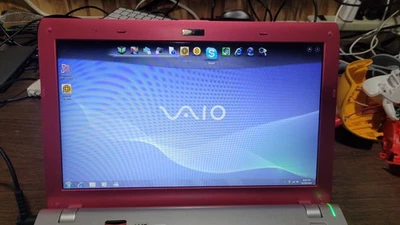 Portátil Sony VAIO PCG-31311L Rojo - Disco duro de 500 GB, Windows 7, Modelo Raro, Cargador Foto 1 de 4