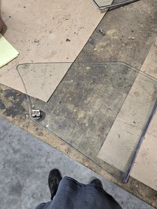 68-72 Nova Dr. Rear Quarter Glass - Bild 1 von 3