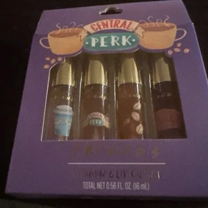 Central Perk Friends Vitamin E Lippenöl Set von taste beauty. 4 Designs & Styles. - Bild 1 von 9