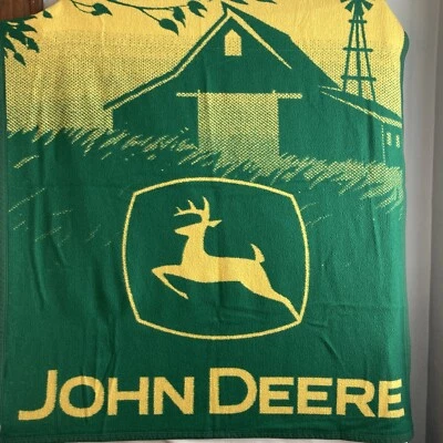 Manta Aurora EE. UU. John Deere 54" T x 47" W, mezcla de acrílico, verde y amarillo Foto 1 de 4