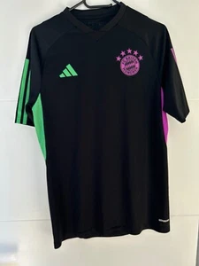 Trainings Shirt vom FC Bayern München Saison 2024-2025. Schwarz/Slim fit S - Bild 1 von 2