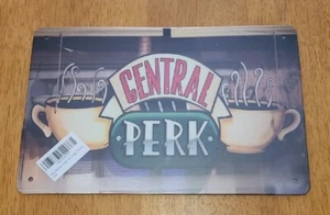 Neu Metall Central Perk Kaffeeschild 12"" x 8"" Freunde - Bild 1 von 3
