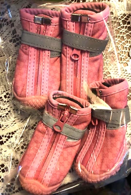 Botas para perros ROSA medianas (hasta 17 libras) suelas de goma Foto 1 de 4