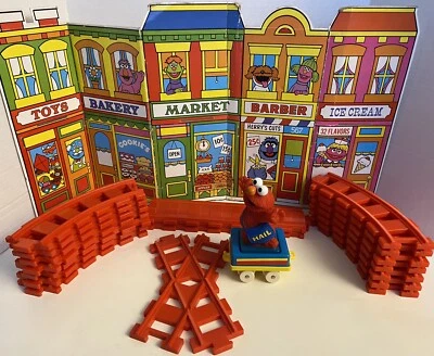 Vía de tren Ilco Sesame Street con vagón de correo Elmo - 14 curvas, 2 rectas y 1 X Foto 1 de 4