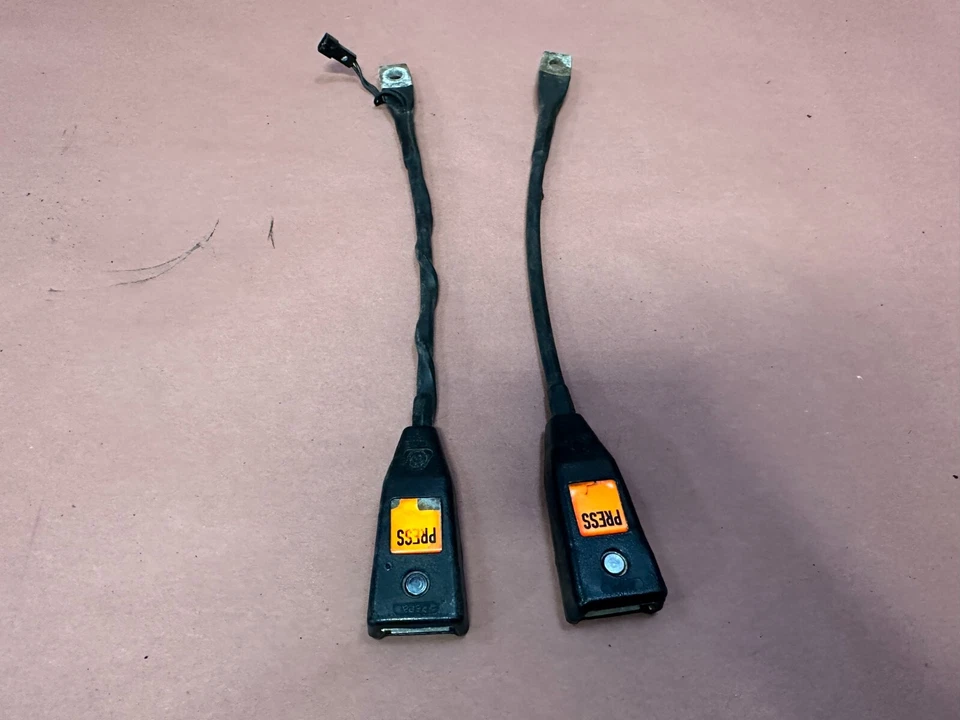 Par de módulos de asiento inferior BMW E10 2002 2000 2002tii 114 1802 1602 OEM 88 k millas Foto 1 de 4