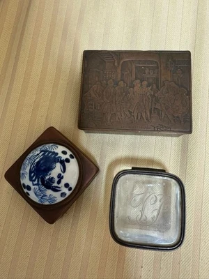 scatole portaoggetti in cristallo bronzo argento e porcellana - Immagine 1 di 3