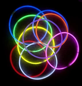 BRILLANTE 22 pulgadas Largo Brillo Stick Glowsticks 50 Collares + Conectores TODOS LOS COLORES - Imagen 1 de 12