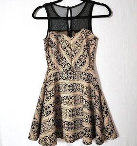 Trixxi Clothing Company Mini Abito Donna Tg S Senza Maniche Beige e Nero Vacanze - Foto 1 di 11