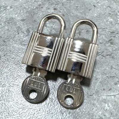 Juego de Candado Hermes Cadena con Llaves 107 para Birkin Kelly Usado Foto 1 de 4