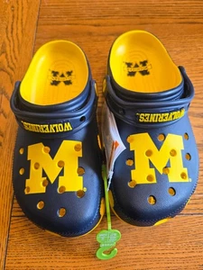 Neu Crocs Michigan Wolverines Größe Herren 4 Damen 6 - Bild 1 von 3