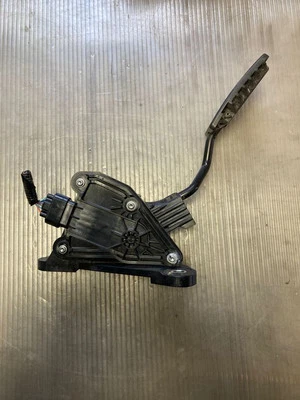 Breaking Honda CR-V 2009 diésel acelerador pedal JM14B  Foto 1 de 3