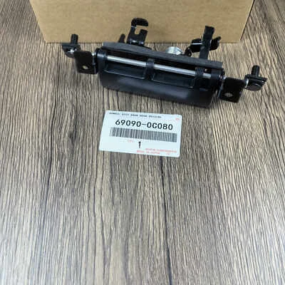 ¡OEM!Manija de puerta trasera para Toyota 01-07 Sequoia y 98-03 Sienna 69090-0C080 Foto 1 de 3