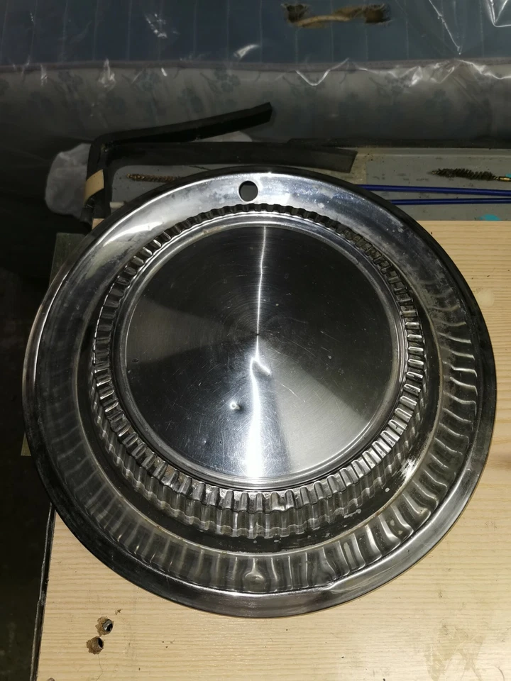 plymouth fury 1960 golden commando borchia copriruota - Immagine 1 di 1