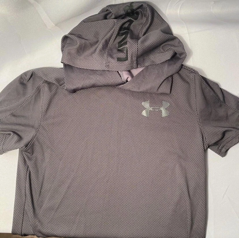 Boy’s Under Armour Gray  Logo  Short Sleeve Hoodie - Size Large - Image 1 of 2