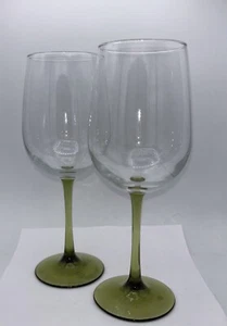 Set Of 2 Pier 1 Hand Blown Pantiago Olive Green Steam Wine Glasses 9 1/8" - Picture 1 of 6