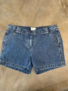 Calvin Klein Women’s Blue Denim shorts Size 8 100% Cotton Waist 32”, Inseam 5” - Picture 1 of 5