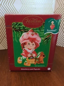 Carlton Cards STRAWBERRY SHORTCAKE AND PUPCAKE Scented Ornament NIB VTG - Picture 1 of 16