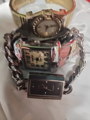 Paquete de relojes para mujer moda oro y plata cuarzo pulsera y puño estilos Foto 1 de 4