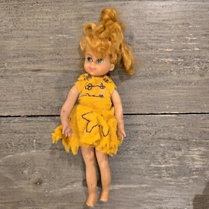VINTAGE BARBIE LIL SISTER BLONDE TUTTI DOLL Yellow DRESS MATTEL 1965 BENDABLE - Picture 1 of 14