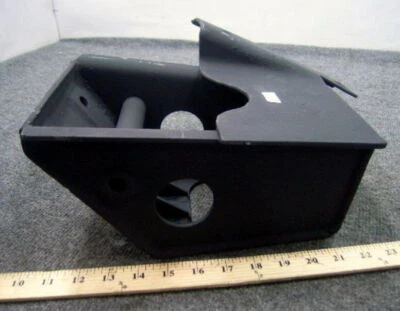 SOPORTE, MONTAJE MOTOR 6,5 L, LH; M1114 Hummer H1; 12338205 5591884 5579606 Foto 1 de 4