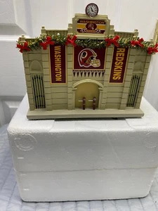 WASHINGTON REDSKINS STADIUM MAIN GATE HAWTHORNE VILLAGE CHRISTMAS W/PLUG  - Picture 1 of 5