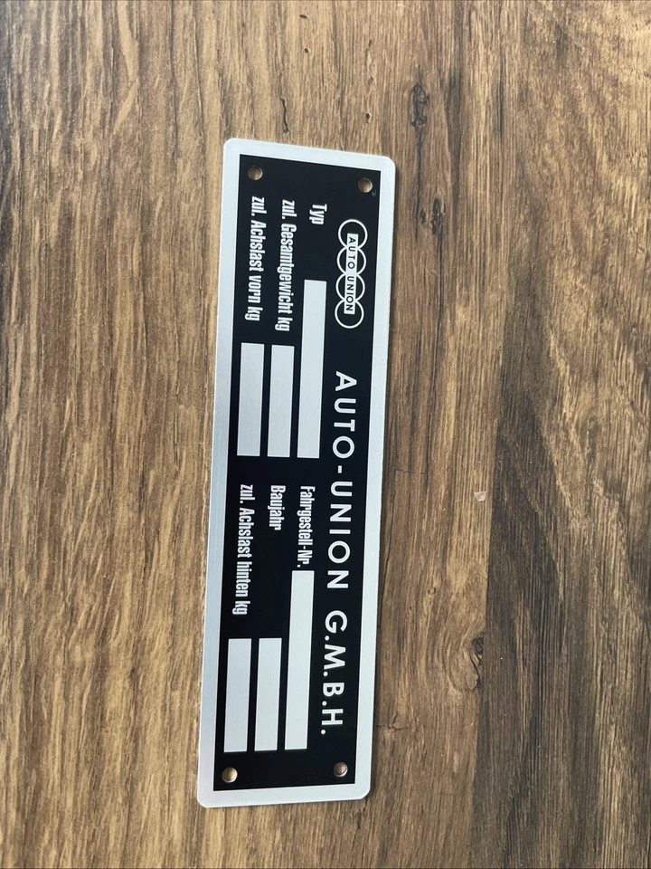 Placa de características usada para DKW 1000 SP con 4 agujeros Foto 1 de 1