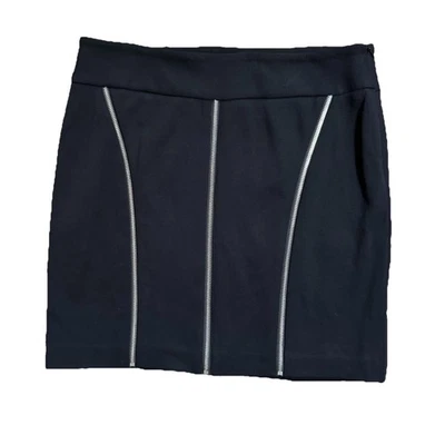 Minifalda Cache Negra Talla 10 Plateada Detalle Cremallera Bodycon 90’s Vibe Y2K Club Foto 1 de 4