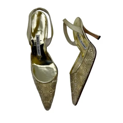 Туфли-лодочки Manolo Blahnik Carolyn Gold Lace на каблуках с цветочной сеткой 39,5 - Изображение 1 из 4