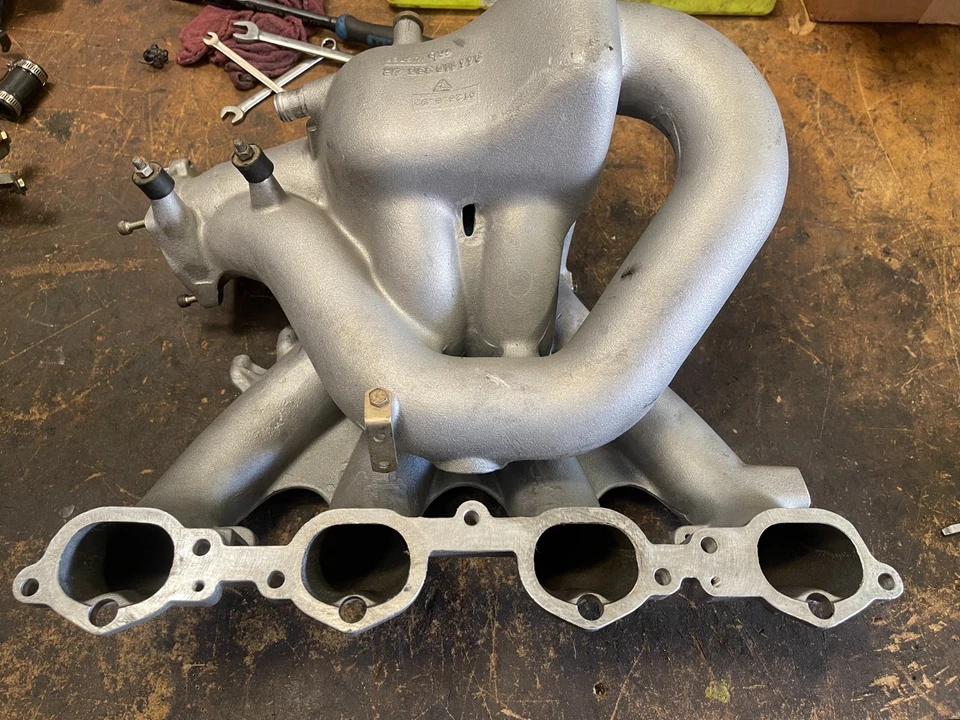 Porsche 968 1992-1995 3.0L OEM Intake Manifold 9441103354R  - Image 1 of 4