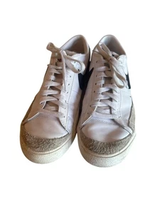 Nike Blazer Low 77 Sneaker Weiß & Schwarz Herren Größe 9 EU 42,5 - Bild 1 von 6