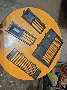 Vintage GI Joe ARAH Hauptquartier Kommandozentrale Stockade Gefängnismauer & Türen 4 Stck. - Bild 1 von 17