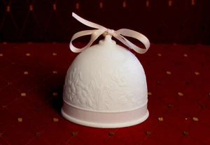 LLADRO 7613 SEASONAL PORCELAIN BELL / ORNAMENT - SPRING 1991 - Picture 1 of 2