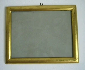 CORNICE IN LEGNO BOMBATA PASTIGLIA FOGLIA ORO FINE '800 - Foto 1 di 4
