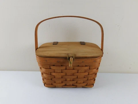 Vintage 1989 Longaberger Hand Woven Small 10" Picnic Basket with Lid & Handle EC Cover