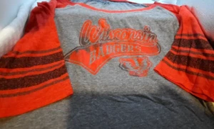 Camiseta NCAA Wisconsin Badgers Talla XL - de Rivalry Threads - Envejecida de fábrica - Imagen 1 de 6