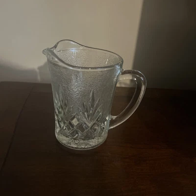 Vidrio prensado/cortado jarra KIG vintage de 5" con diamantes, hojas de palma, esmerilado  Foto 1 de 4