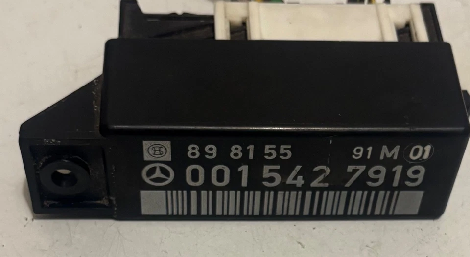 1990-1995 Mercedes R129 SL500 SL320 relé de controle de limpador de para-brisa # 0015427919 - Imagem 1 de 1