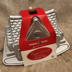 Nordic Ware Lebkuchenhaus Weihnachten Landhaus Bündel Kuchen Form Form 9 Tassen USA - Bild 1 von 7
