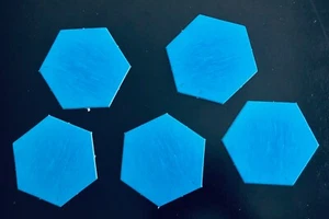 Exploradores y piratas de expansión Catan | Los 5 azulejos hexagonales de agua | piezas de juego - Imagen 1 de 3