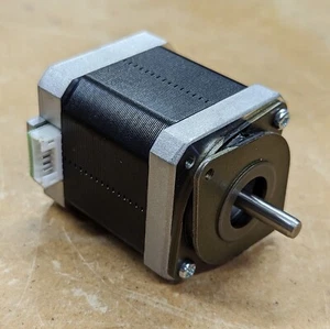 Motor paso a paso MOONS Nema 17 C17HD6039-06N para impresoras 3D Wanhao y Monoprice - Imagen 1 de 3
