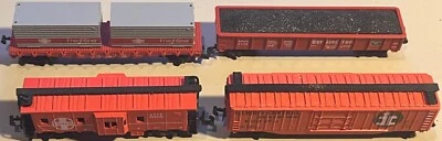N-Scale LIMA Italy Lot 4: Burlington Freightliner Illinois Central & Santa Fe - Image 1 of 3