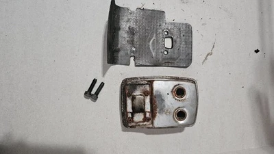 Silenciador recortadora de cuerdas Husqvarna 125 con junta y pernos Foto 1 de 2